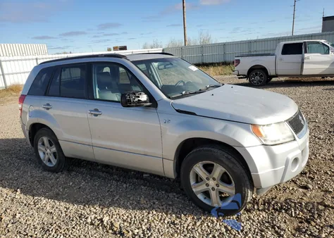 2007 Suzuki Grand Vitara Luxury z USA, uszkodzony, nr VIN JS3TD947X74200935
